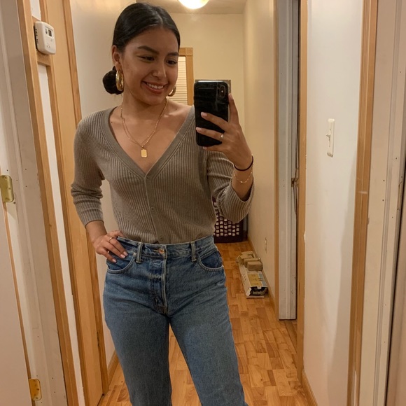 Meet your Posher, Emily - Picture 1 of 1